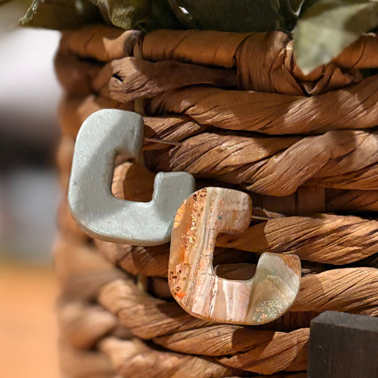 Mid Square Agate Huggie Earrings | The Oak & Grey