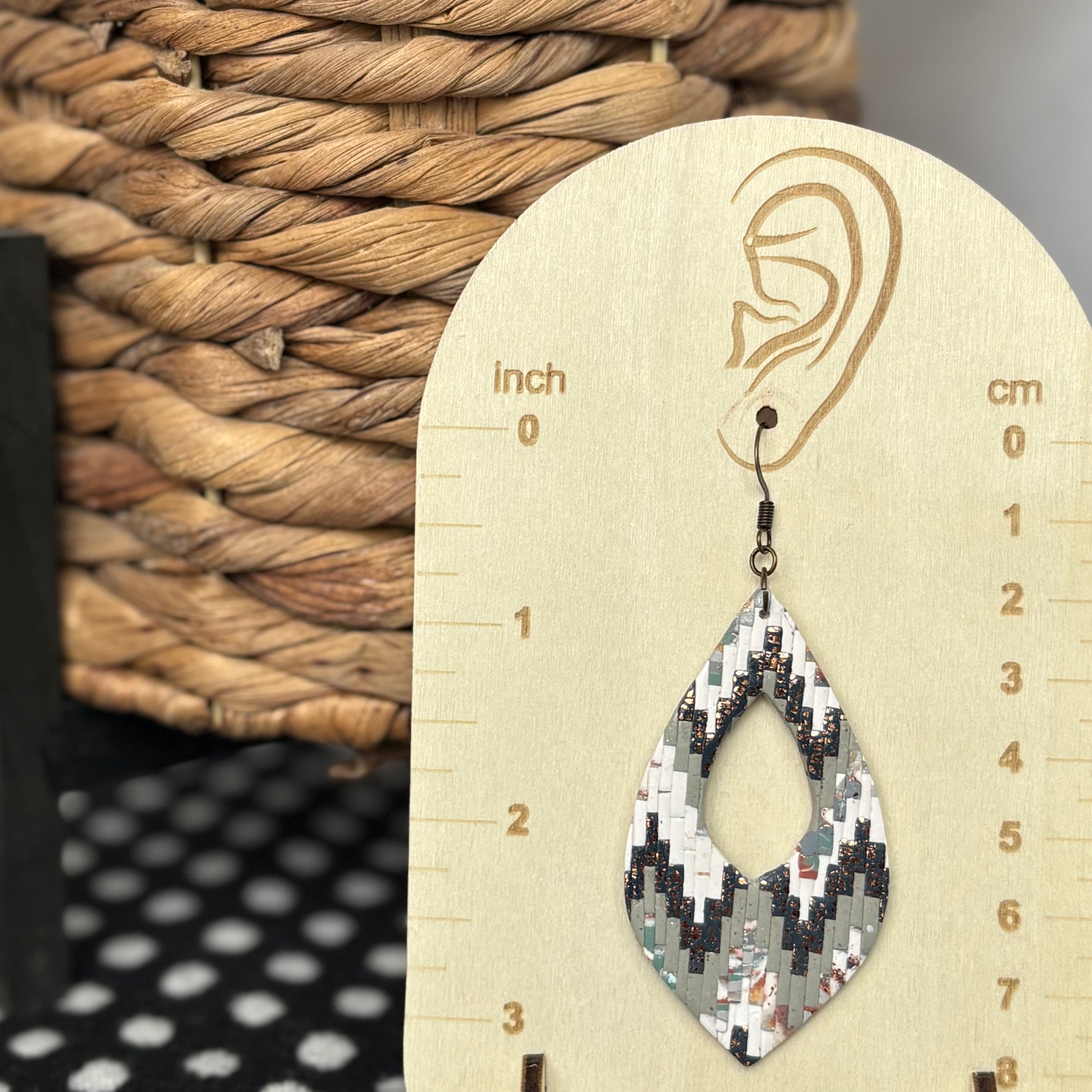 Wanderlust Dangle Earrings | The Oak & Grey