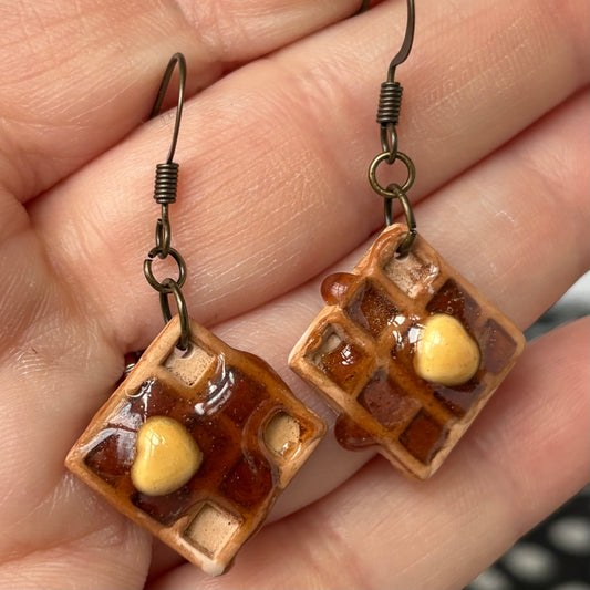 Drippy Love Waffle Dangle Earrings | The Oak & Grey