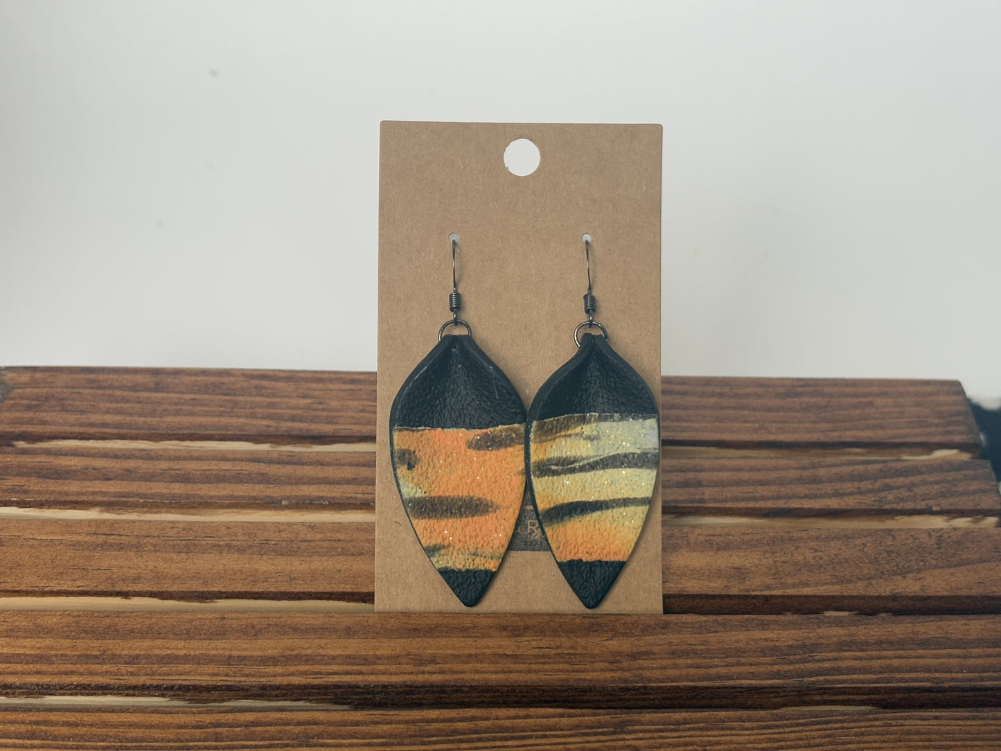 Abstract Tiger Pinched Leaf Dangle Earrings | The Oak & Grey